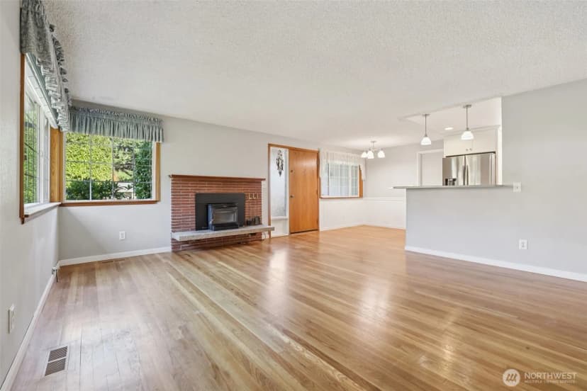 Property photo for 4913 S 161st Street, Tukwila photo 5