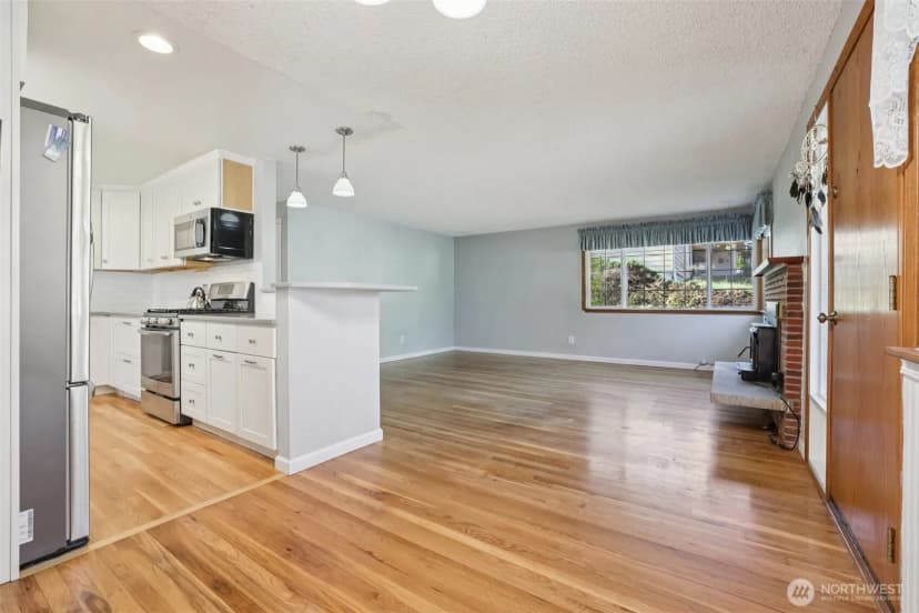 Property photo for 4913 S 161st Street, Tukwila photo 7