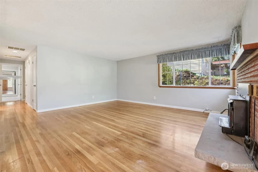 Property photo for 4913 S 161st Street, Tukwila photo 12