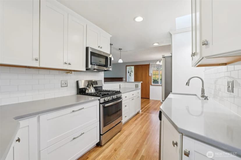 Property photo for 4913 S 161st Street, Tukwila photo 9