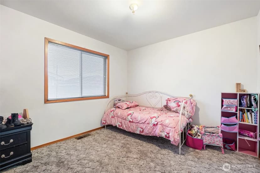 Property photo for 238 E Street Ne, Ephrata photo 17