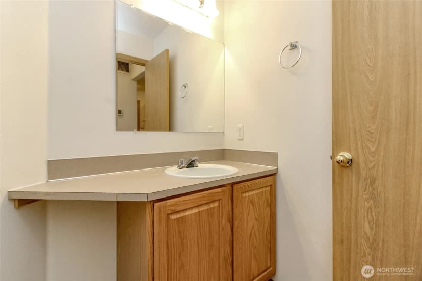 Property photo for 12101 30th St E, Edgewood photo 18