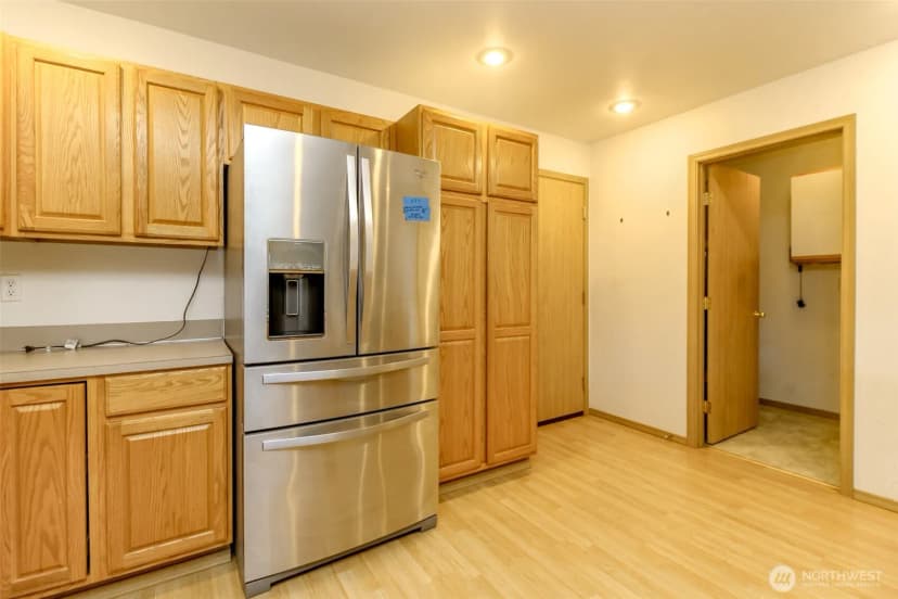 Property photo for 12101 30th St E, Edgewood photo 12