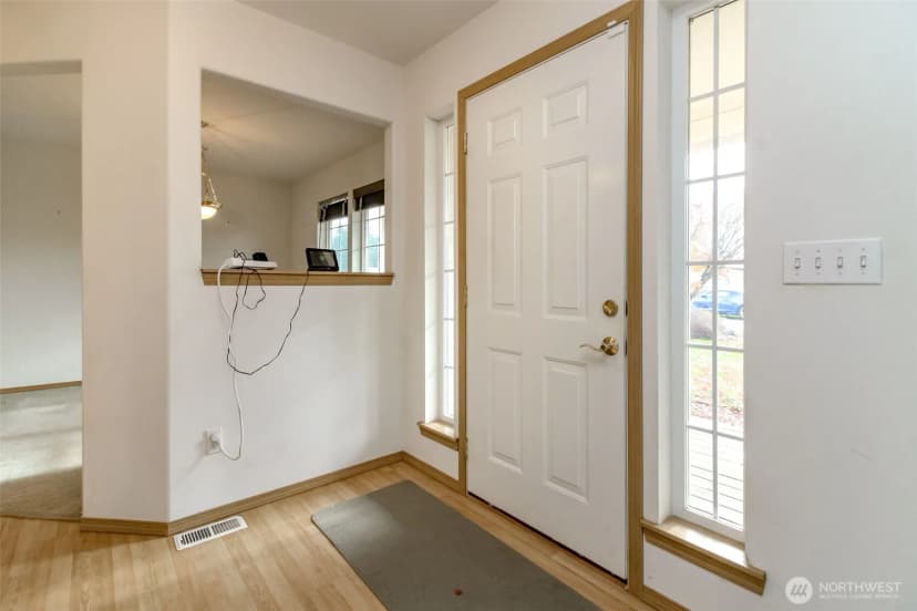 Property photo for 12101 30th St E, Edgewood photo 6