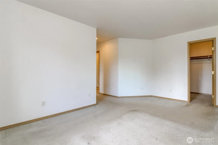 Property photo for 12101 30th St E, Edgewood photo 21