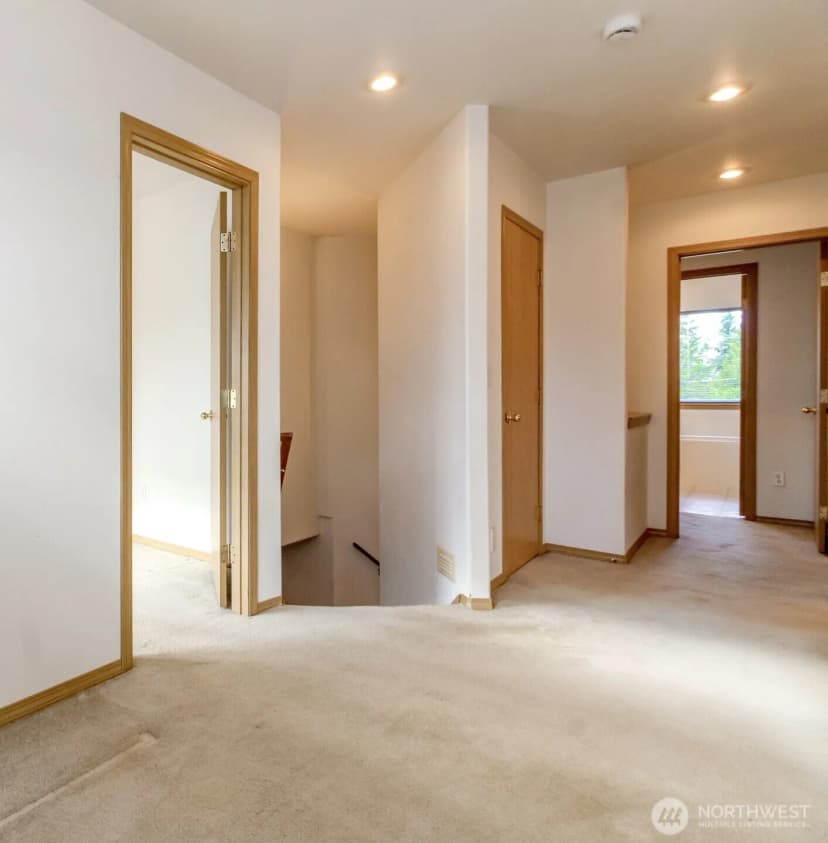 Property photo for 12101 30th St E, Edgewood photo 8