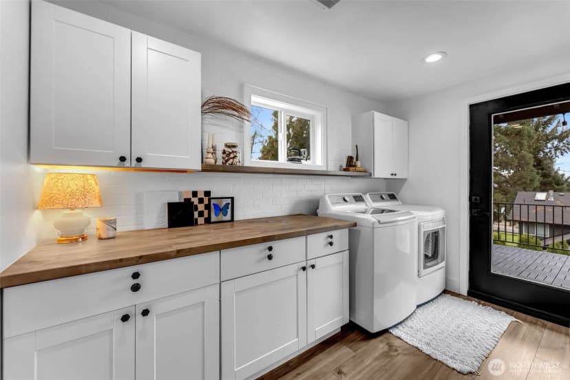 Property photo for 205 S Hillhurst Road, Ridgefield photo 30