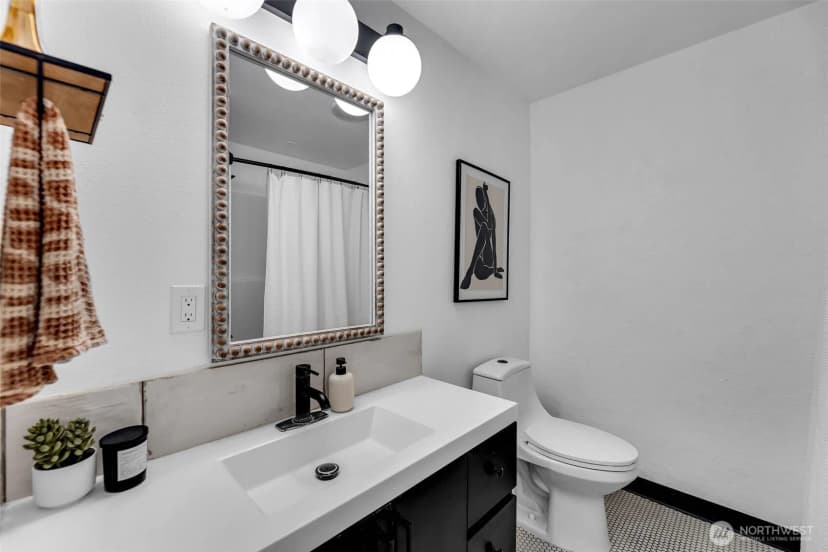 Property photo for 205 S Hillhurst Road, Ridgefield photo 31