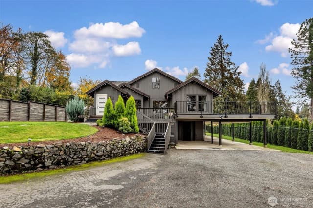 Property photo for 205 S Hillhurst Road, Ridgefield