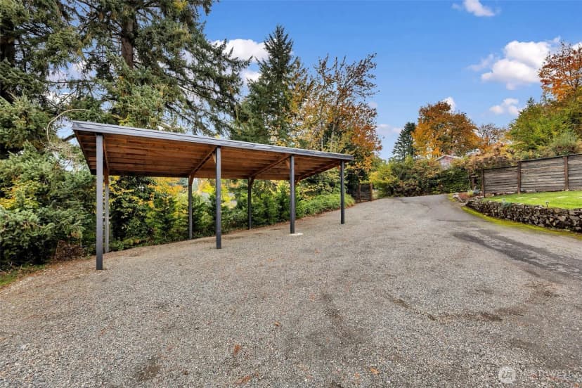 Property photo for 205 S Hillhurst Road, Ridgefield photo 38