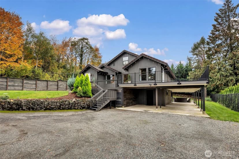Property photo for 205 S Hillhurst Road, Ridgefield photo 2