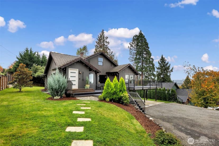 Property photo for 205 S Hillhurst Road, Ridgefield photo 4