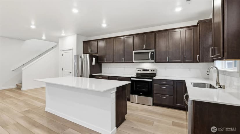 Property photo for 10717 Se 243rd Place, Kent photo 8
