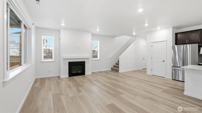 Property photo for 10717 Se 243rd Place, Kent photo 6