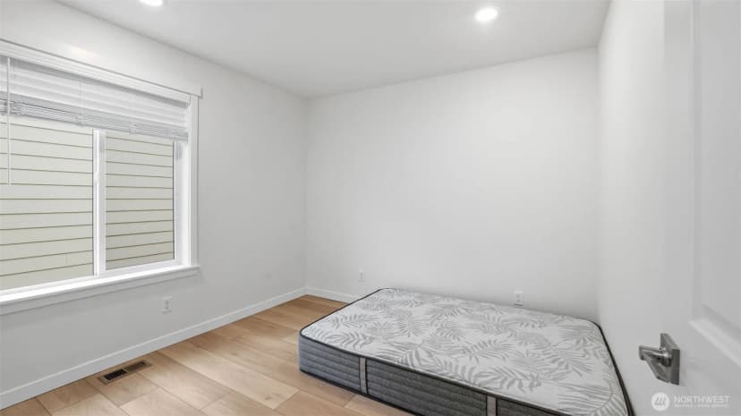 Property photo for 10717 Se 243rd Place, Kent photo 12