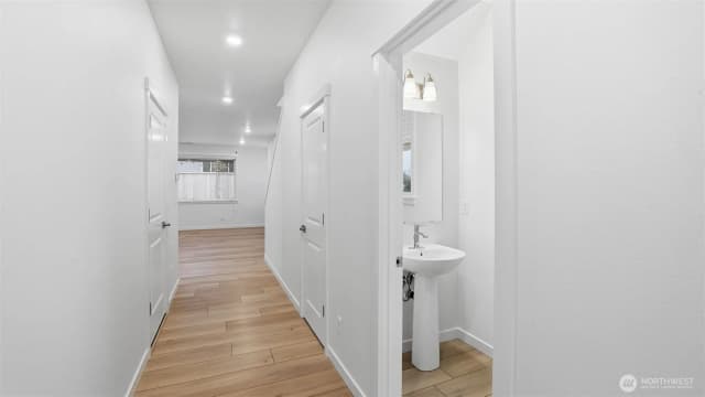 Property photo for 10717 Se 243rd Place, Kent photo 2