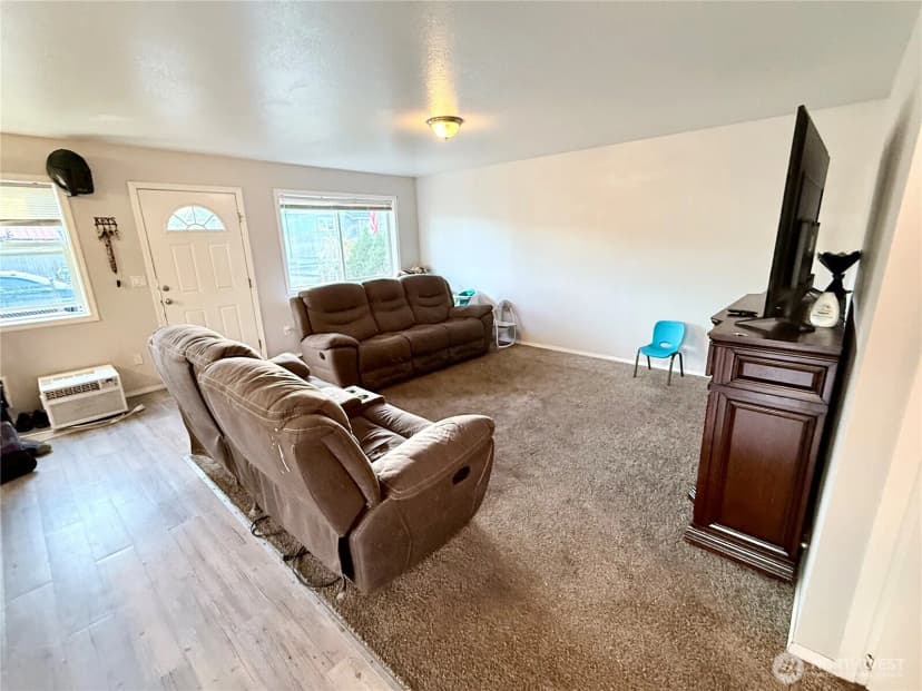 Property photo for 812 Ferry Street, Wenatchee photo 28