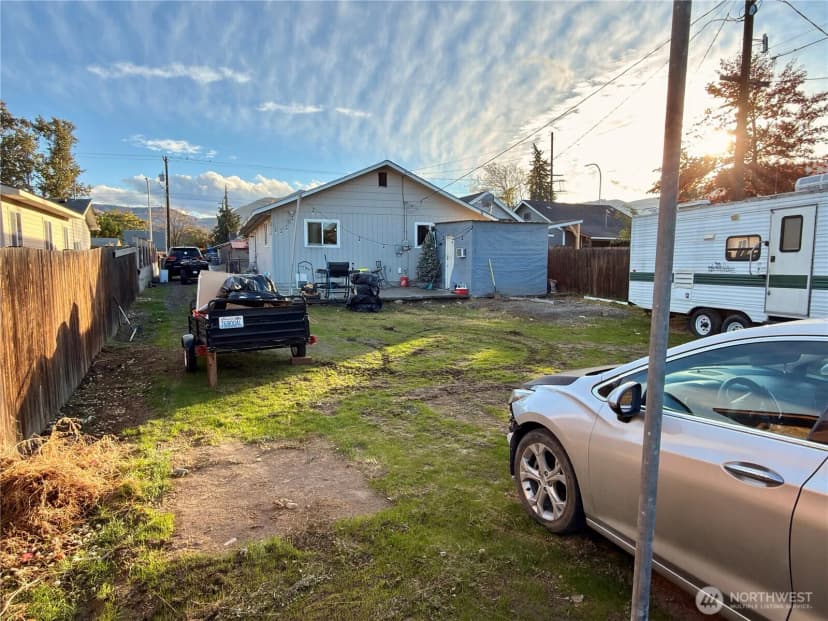 Property photo for 812 Ferry Street, Wenatchee photo 7