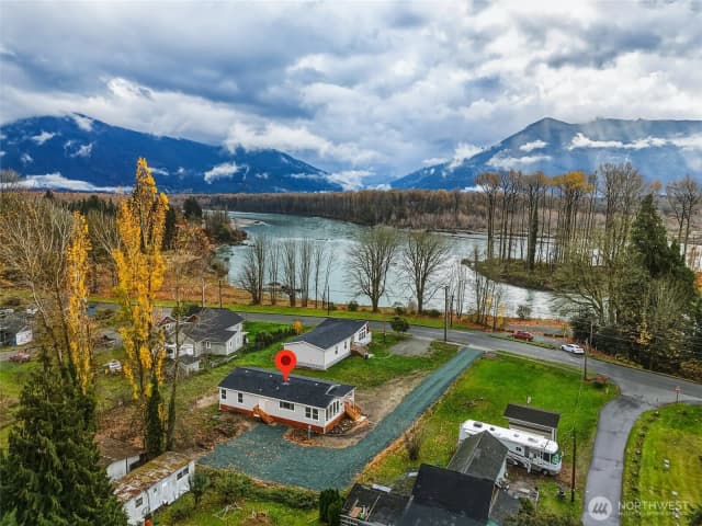Property photo for 31285 W Main Street, Lyman