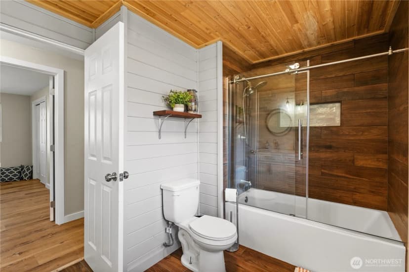 Property photo for 1305 336th Street S, Roy photo 19