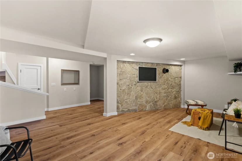 Property photo for 1305 336th Street S, Roy photo 21