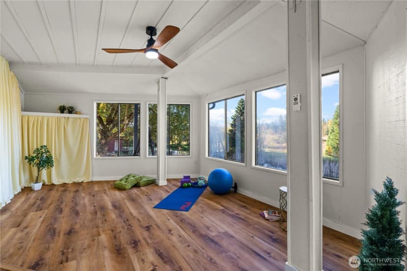 Property photo for 1305 336th Street S, Roy photo 22
