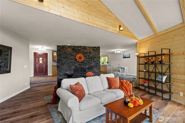Property photo for 1305 336th Street S, Roy photo 5