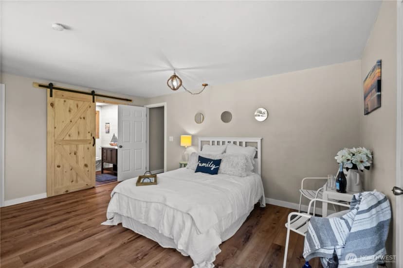 Property photo for 1305 336th Street S, Roy photo 10
