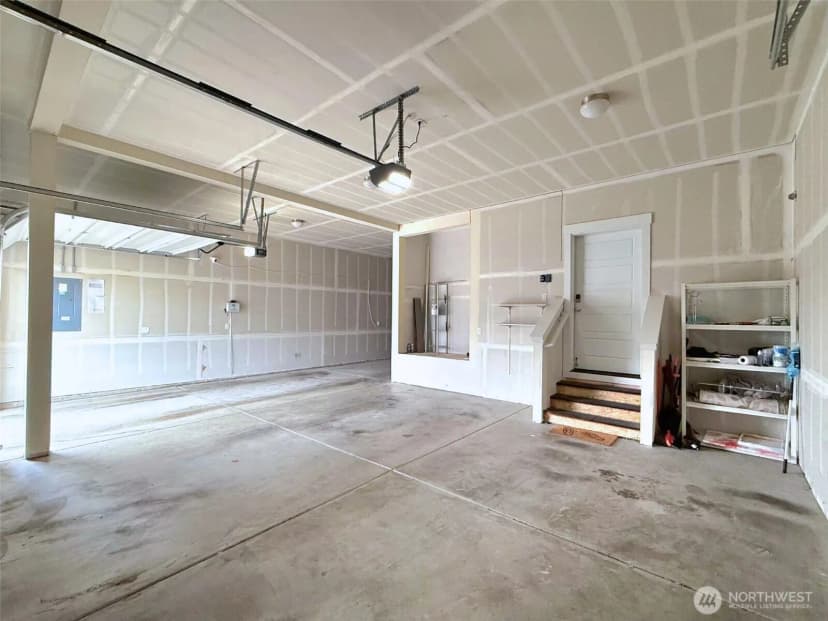 Property photo for 10924 Se 218th Place, Kent photo 33