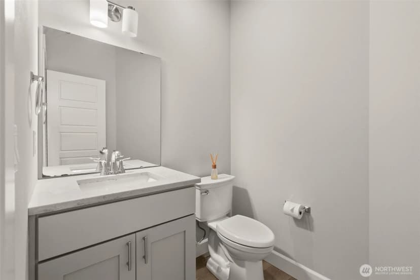 Property photo for 10924 Se 218th Place, Kent photo 12