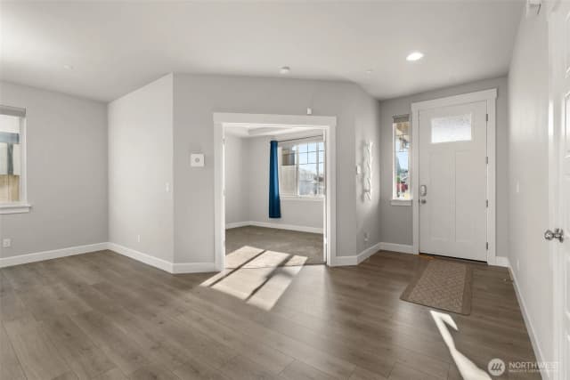 Property photo for 10924 Se 218th Place, Kent photo 4