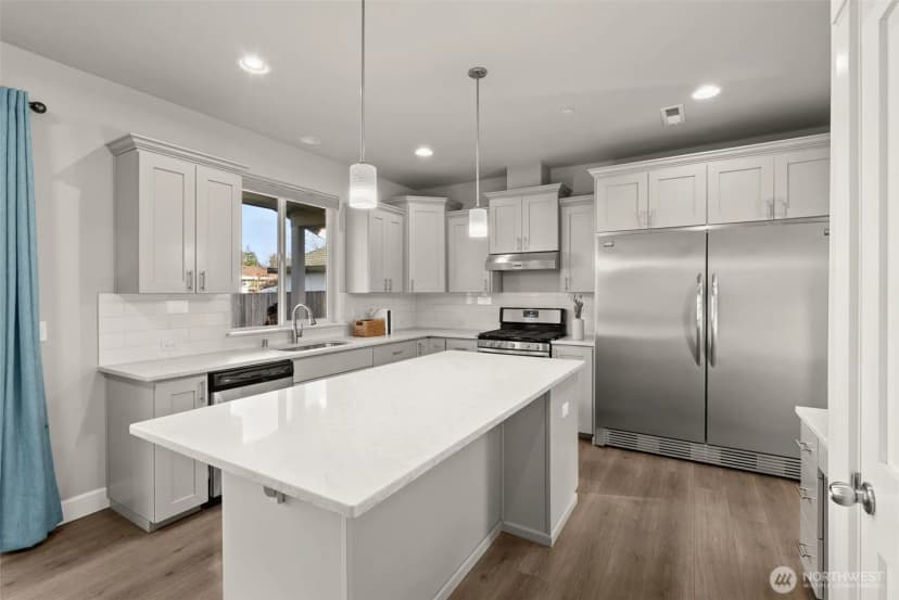 Property photo for 10924 Se 218th Place, Kent photo 9