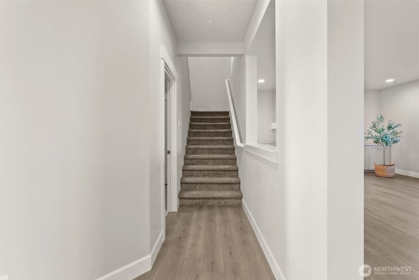 Property photo for 10924 Se 218th Place, Kent photo 14