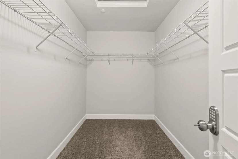 Property photo for 10924 Se 218th Place, Kent photo 17