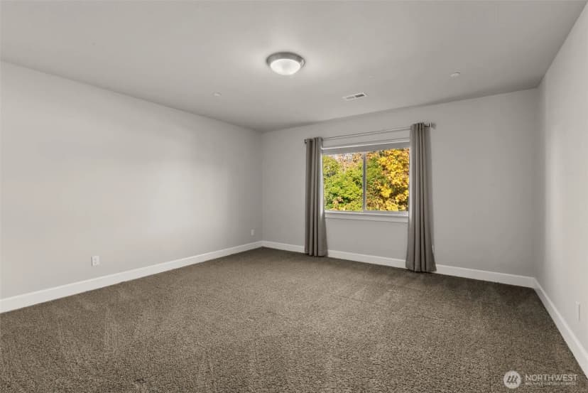 Property photo for 10924 Se 218th Place, Kent photo 26