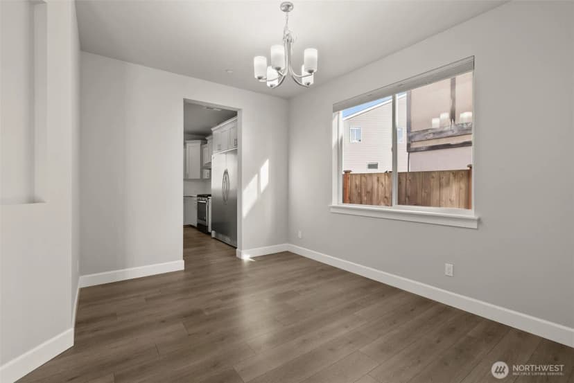 Property photo for 10924 Se 218th Place, Kent photo 11