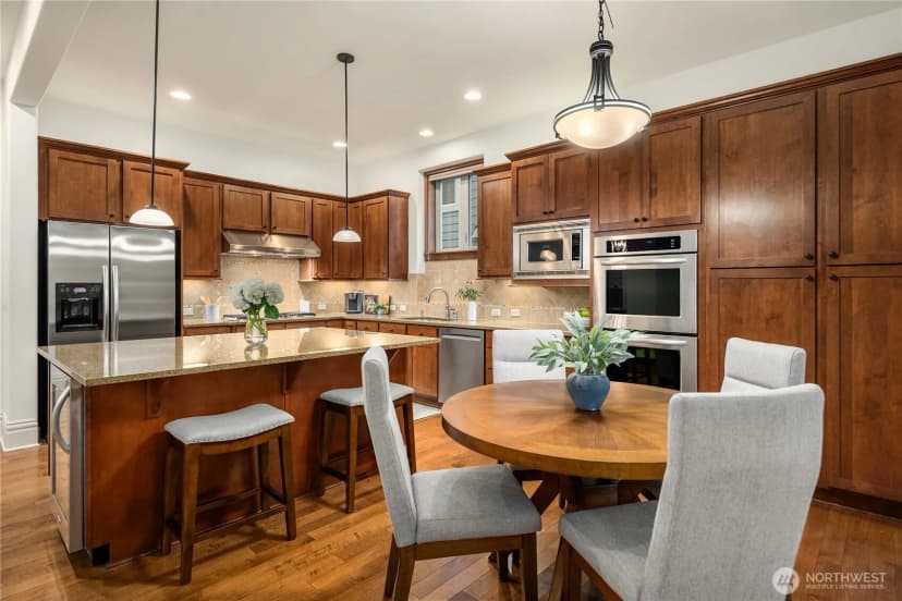 Property photo for 2884 258th Place Se, Sammamish photo 16