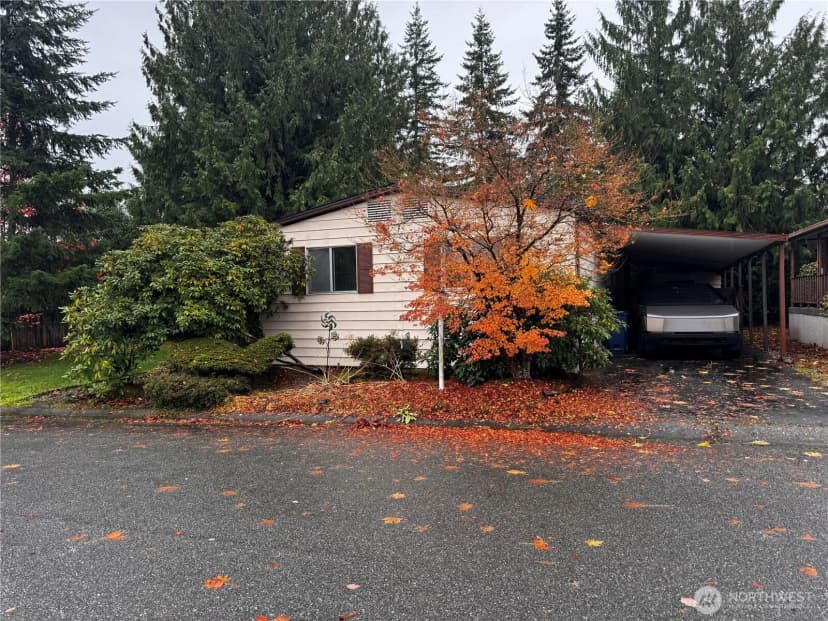 Property photo for 815 124th Street Sw #1, Everett photo 2