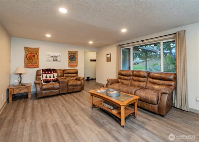 Property photo for 2529 E Hemmi Road, Bellingham photo 4