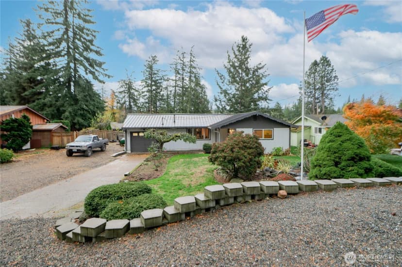 Property photo for 2529 E Hemmi Road, Bellingham photo 18