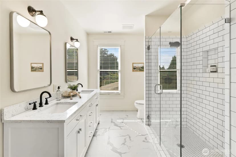 Property photo for 322 Avenue D, Snohomish photo 16