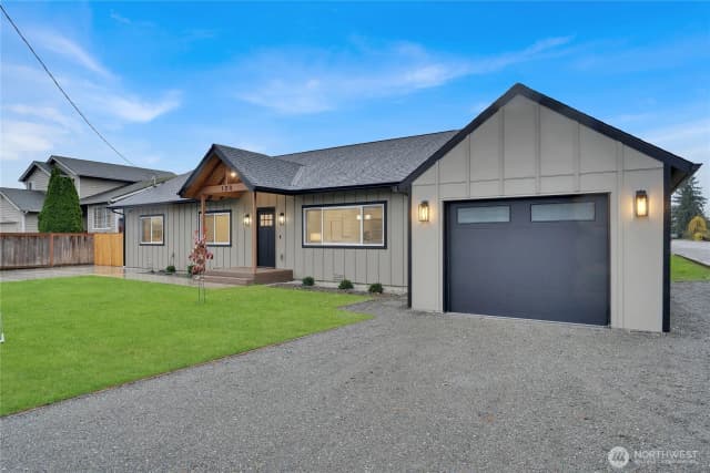 Property photo for 120 5th Avenue N, Algona