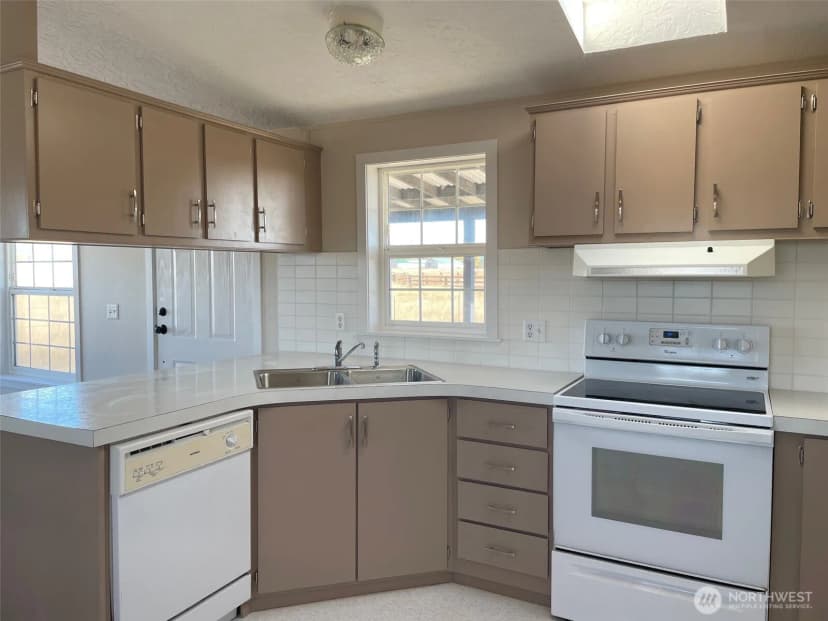 Property photo for 971 No. 81 Road, Ellensburg photo 8