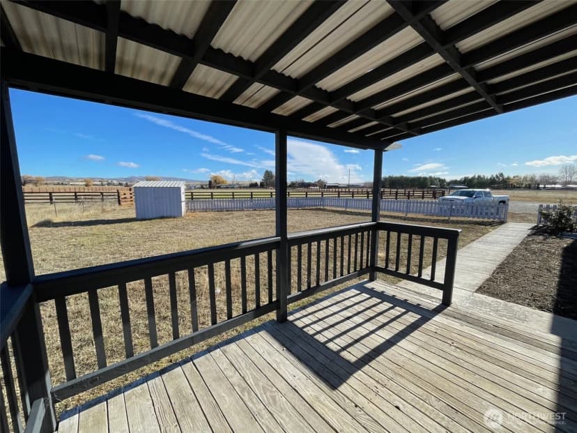 Property photo for 971 No. 81 Road, Ellensburg photo 17