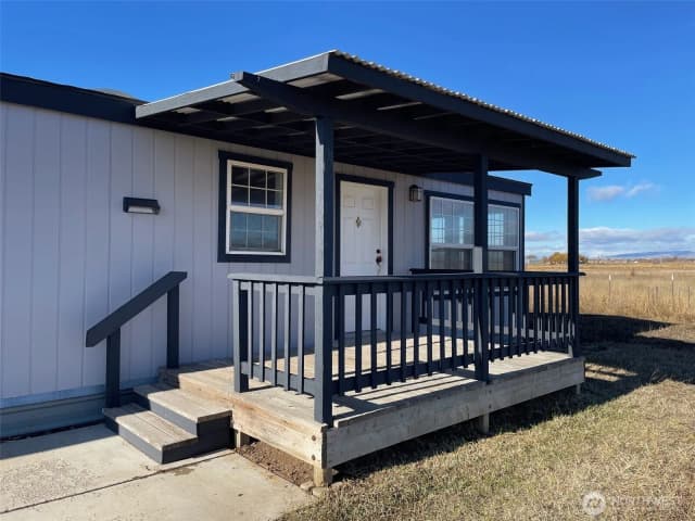 Property photo for 971 No. 81 Road, Ellensburg photo 3
