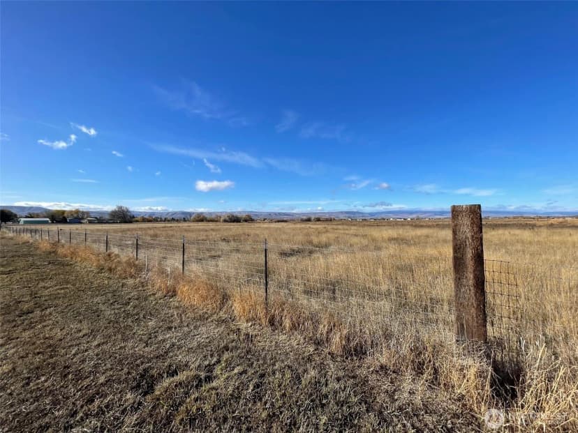 Property photo for 971 No. 81 Road, Ellensburg photo 21