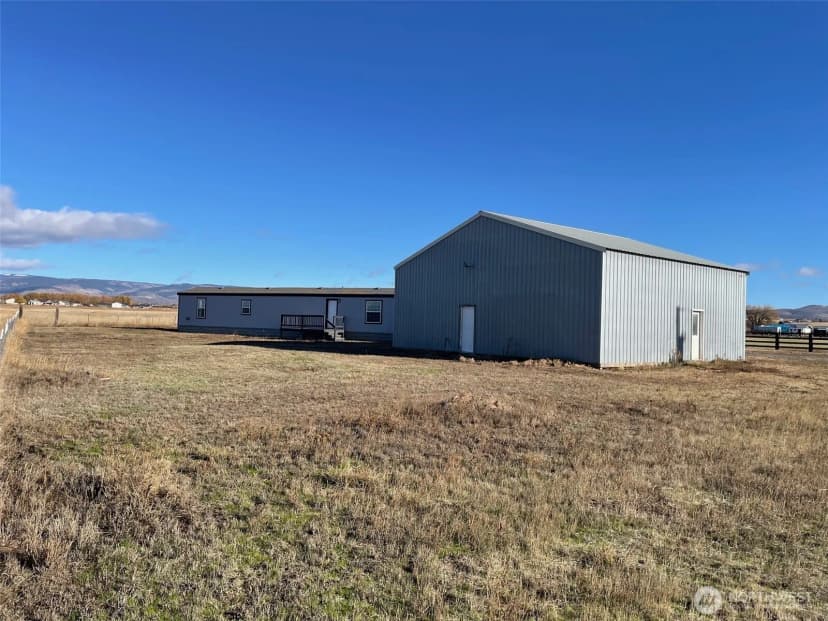 Property photo for 971 No. 81 Road, Ellensburg photo 18