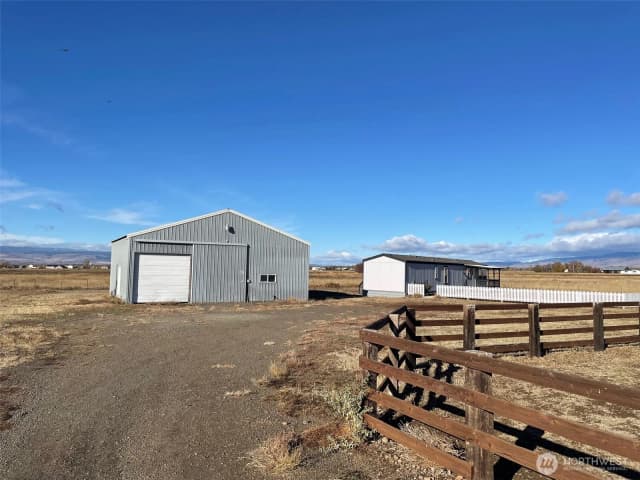 Property photo for 971 No. 81 Road, Ellensburg