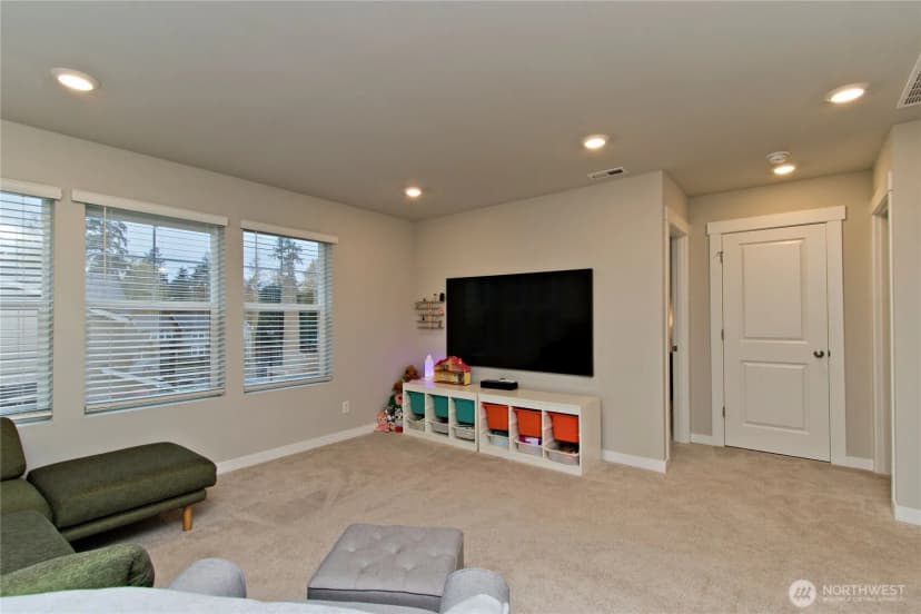 Property photo for 28252 33rd Place S, Auburn photo 18