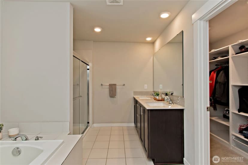 Property photo for 28252 33rd Place S, Auburn photo 23